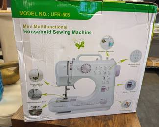 mini seweing machine