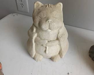 Cement garden cat