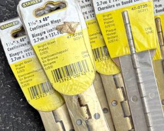 Piano hinges