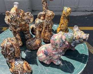 Decorative figurines