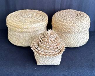 Tamahumara Indian Pineapple Basket Collection From Copper Canyon, New Mexico * Larger baskets are 9” & 8” wide * Both 6” Tall * 12 Largest Nested Basket is 3x7” * 12 graduated baskets