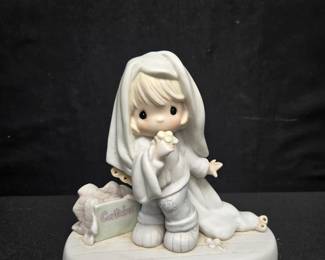 Precious Moments Statuette