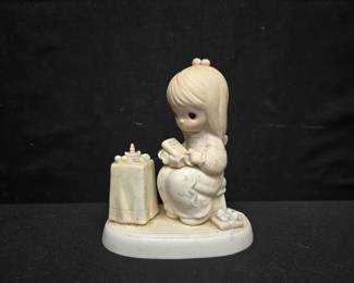 Precious Moments Statuette