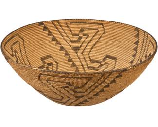 Large Native American Handwoven Basket - LOT 346
