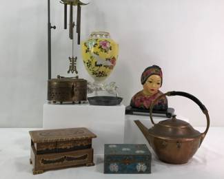 Assortment of Oriental Items