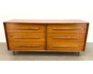 Lot 1126 Robsjohn Gibbings for Widdicomb Walnut 8 drawer Dresser, Walnut Long Handles, Brassed Aluminum Taper