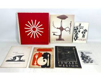Lot 890 7pc lot of Modern Art Exhibition Catalogues and Ephemera. Includes MoMA, Vasarely Signed, Paul Ran