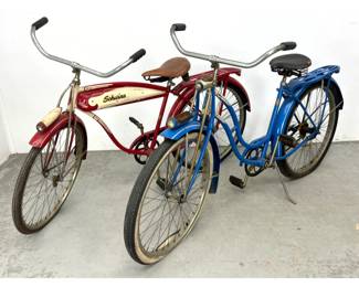 Lot 1213 2 Vintage Schwinn Bicycle Bikes. Hornet, Spitfire.
