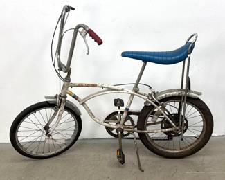 Lot 1212 Vintage Schwinn Stingray Youth Bicycle with Bicentennial Stars and Stripes Decals. White frame. Circ