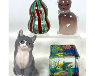 Lot 790 4pc Lot of Art Glass and Porcelain Objects Including Royal Copenhagen Cat and Murano Paperweight