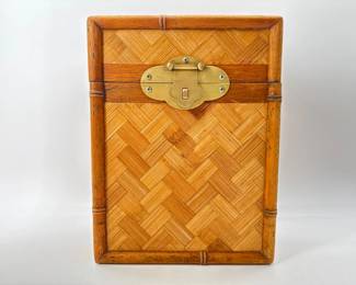 Woven bamboo whiskey bottle valet