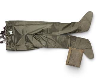 LL Bean men's L featherweight deluxe stocking foot waders