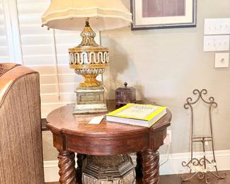 BARLEY TWIST SIDE TABLE MADE IN PHILIPPINES - CENTURY FURNITURE / JOHN RICHARD TABLE LAMP