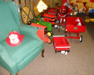 Cub Cadet Pedal Tractor, Kabota Pedal Tractor 