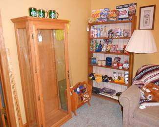 Glass Cabinet w/glass shelves