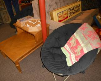 2 folding Round Chairs