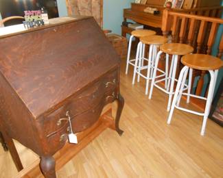  Early American Desk, 4 Bar Stools