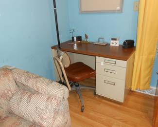 Desk, Hide-a-bed