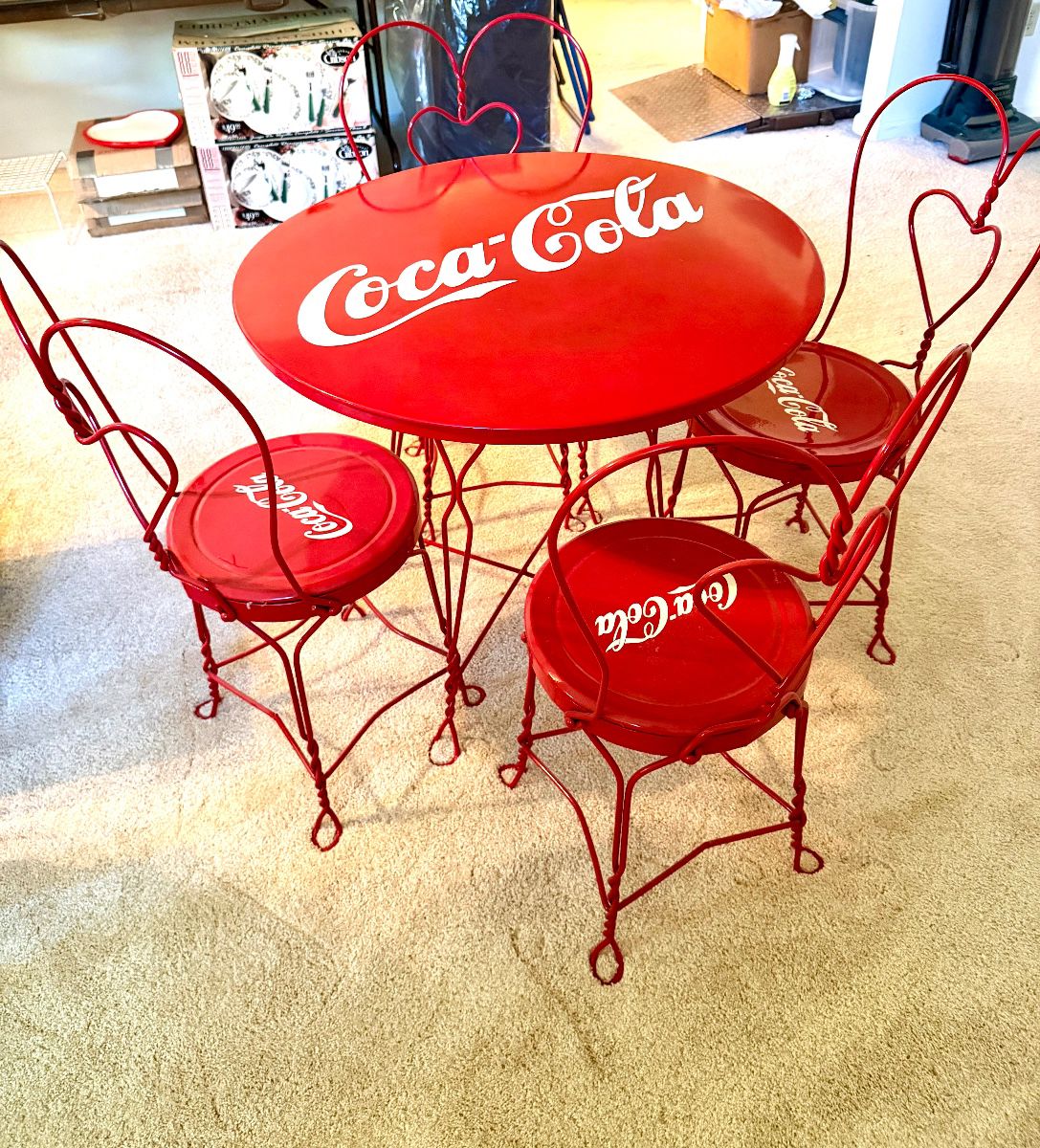 Coke table & chair set