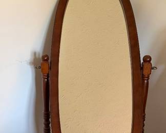 Oval floor mirror