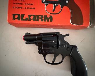 Revolver starting gun