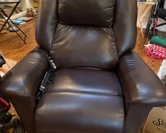 Recliner/Lift Chair