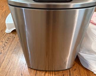Electric Trash can