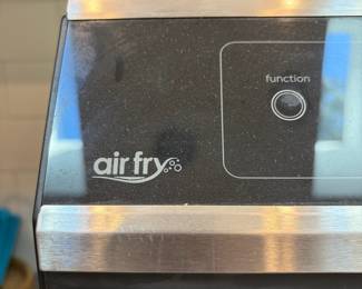 F64 - $75. Hamilton Beach Air Fryer Oven. Model #31220. Very good condition - has been used and needs a little wipe down. 