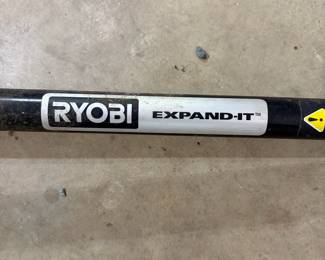 F57 - $180. Ryobi 4 Cycle S430 Expand-It 3 Pc Set. Hedge trimmer, edger, string trimmer. 