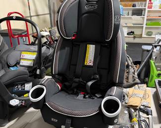 F80 - $75. Graco 4Ever DLX. Manufactured March 2022. 