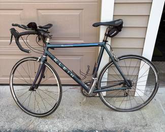 F40 - $600. Klein Quantum Road Bike 55cm. Chameleon Paint. Fair condition - going to need a little bit of work but overall good condition. 