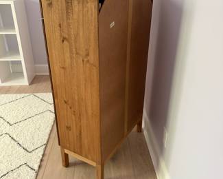 F29 - $75. IKEA 5 drawer dresser. Measures 31" x 15.25" x 49.5" tall. All 5 drawers slide easily. Excellent Condition!