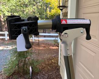 F40 - $65. Home Mechanic Bike Repair Stand. Excellent condition. 