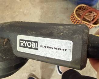 F57 - $180. Ryobi 4 Cycle S430 Expand-It 3 Pc Set. Hedge trimmer, edger, string trimmer. 