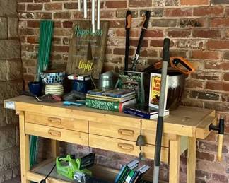 Garden Wood Workbench