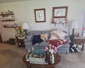 Willow, furniture, figurines