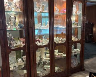 Drexel heritage lighted wall into / curio cabinet comes in 3 sections for delivery 