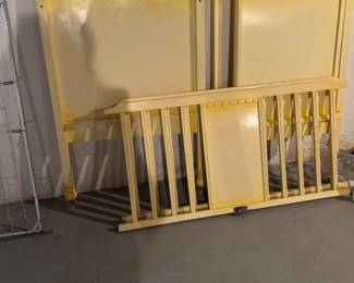 Antique 100 yr old crib 