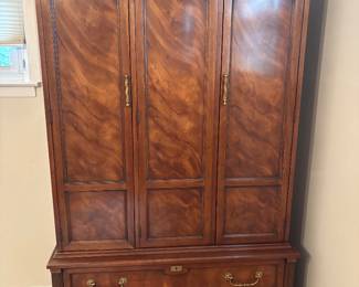 Mcm Drexel armoire 