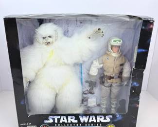 Lot 146 Lot 146 1997 Star Wars Collector Series Luke Skywalker vs Wampa 12 Figure Set Kenner NE