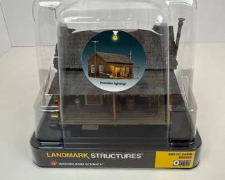 Lot 087 S Lot 87 Woodland Scenics Landmark Structures Rustic Cabin Model with Lighting
