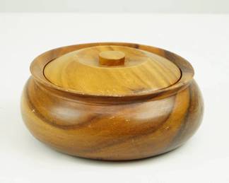 Lot 192 L Lot 192 Large Hawaiian Monkeypod Wood Bowl w Lid