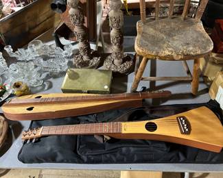 Backpackers guitar and lute