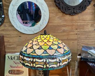 Lease glass lamp