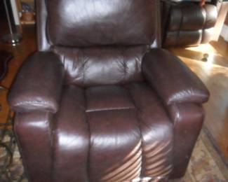 Brown Leather Lazy Boy Recliner almost new
