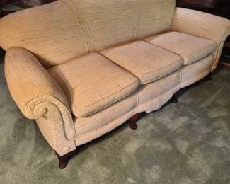 ButtonTufted CreamColored Sofa PES