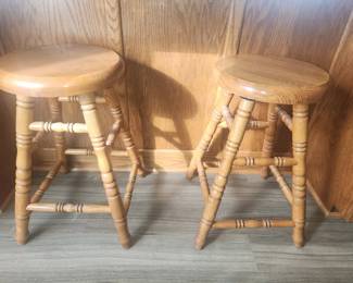 Qty 4 counter height stools