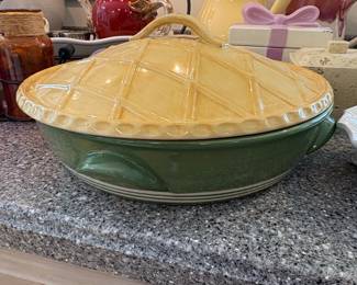 Pfaltzgraff Trellis Covered Casserole Dish third image