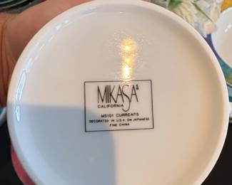 Mikasa Currents M Fine China Dinnerware Set third image