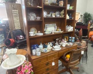 Ethan Allen Heirloom Nutmeg Maple Secretary Desk and Hutch